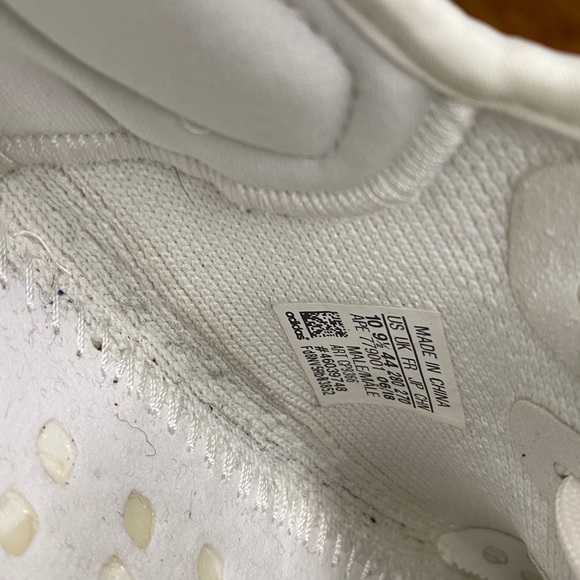 Yeezy 350 Creams - Picture 6 of 10